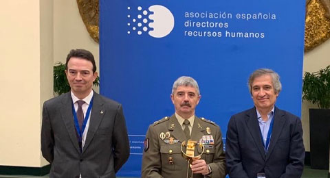Miguel Alcañiz Comas, exjefe de la Unidad Militar de Emergencias, reconocido por la AEDRH con el Premio Gestor de Personas 2019
